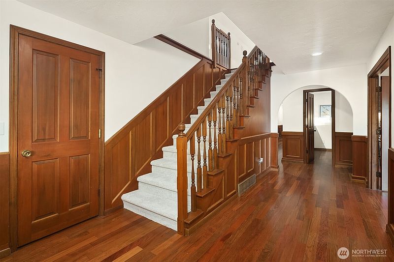 4th image of 8308 Frederick Place