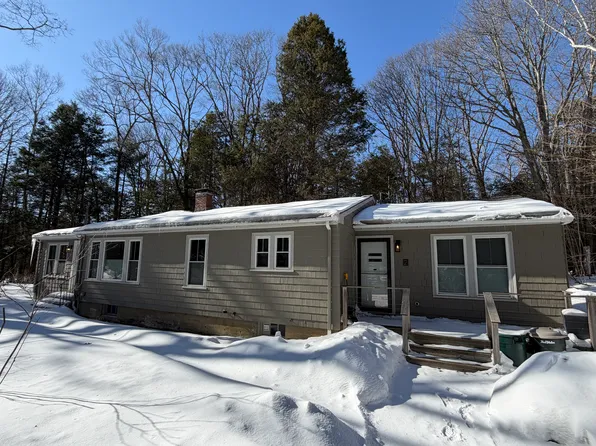 2 Davcarley Rd, Cape Elizabeth, ME 04107