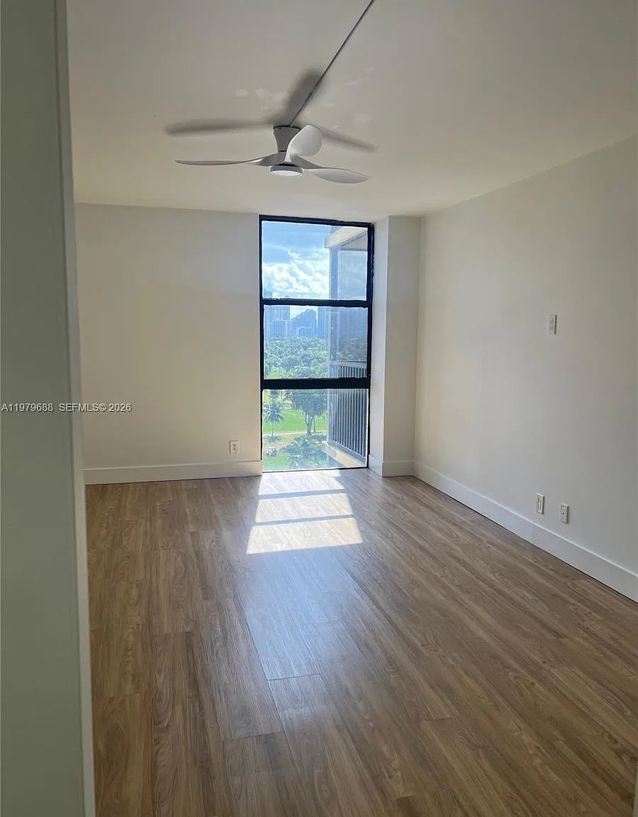 Coronado Condo- Tower Ii — Photo 3