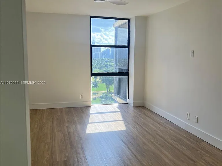 20301 W Country Club Dr #1024 — Photo 3