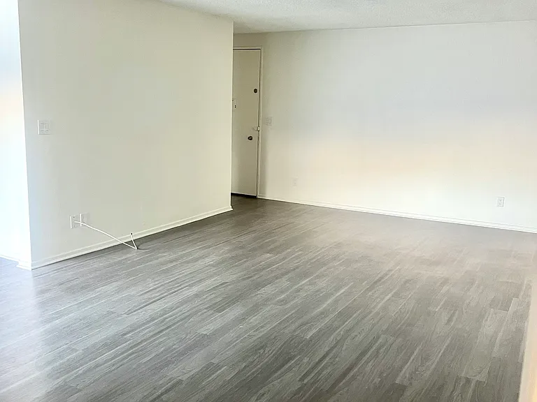 4534 Los Feliz Blvd #205 — Photo 9