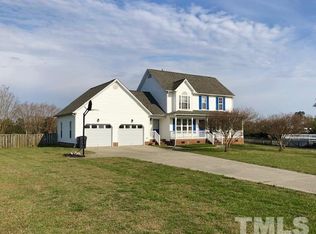 805 Hawks View Ct, Fuquay Varina, NC 27526