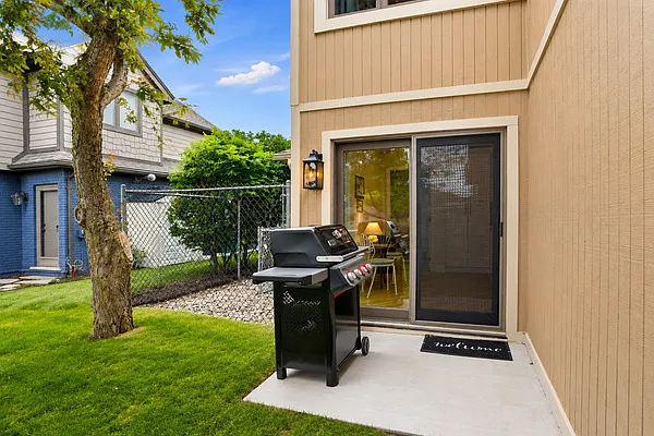 41641 Belvidere St — Photo 51