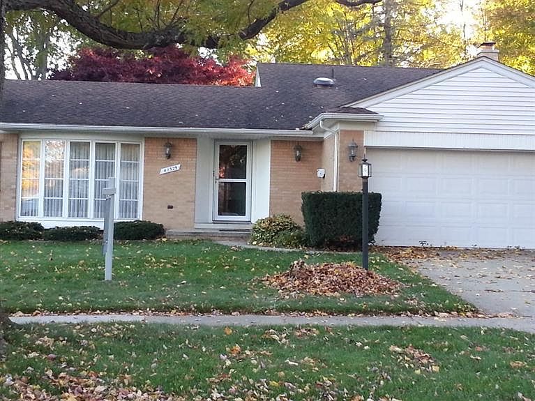 1st image of 41329 Crabtree Ln
