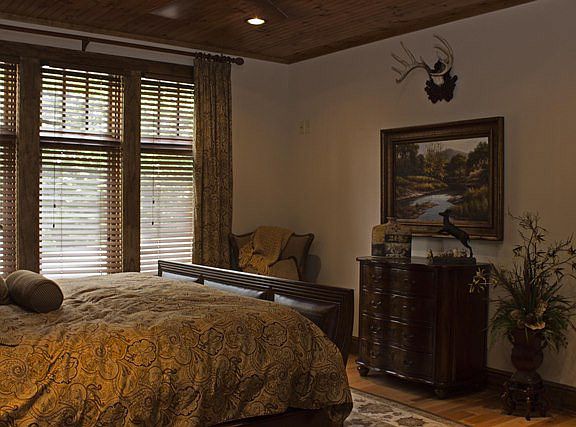 4th image of 401 Ridge Haven Parkway Redwood #1