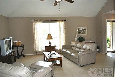 5th image of 1306 E Branch Hollow Dr
