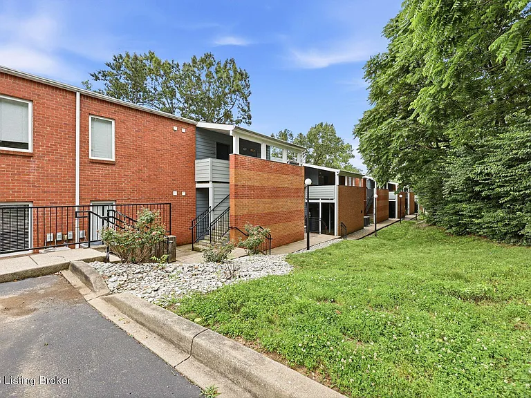 2745 Grinstead Dr #103 — Photo 28
