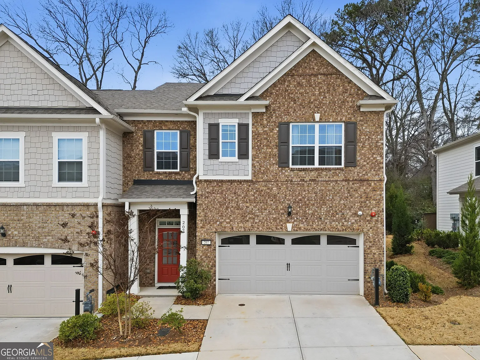 207 Holden Way photo 1