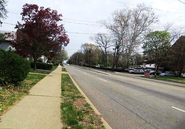 2nd image of 751 Broadway Ave