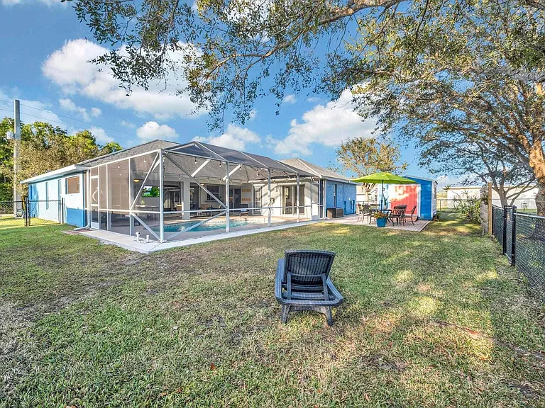 5464 NW Milner Dr — Photo 47