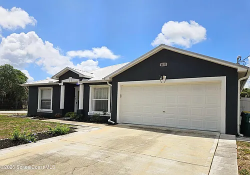 4855 Balfern St Photo 1