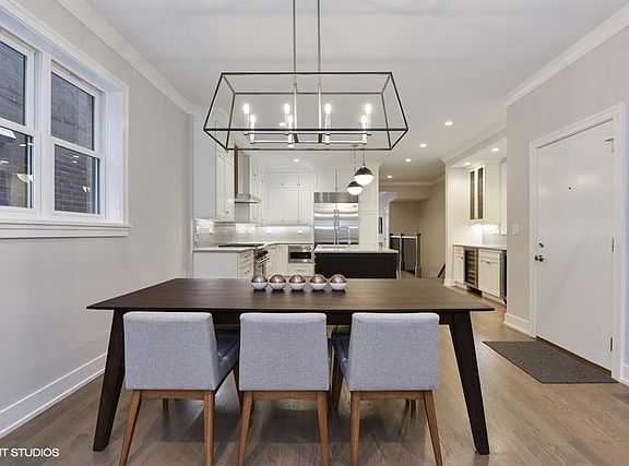 4th image of 2511 N Southport Ave #1