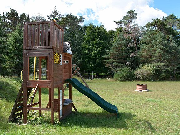 4th image of 8677 Cedar Run Rd