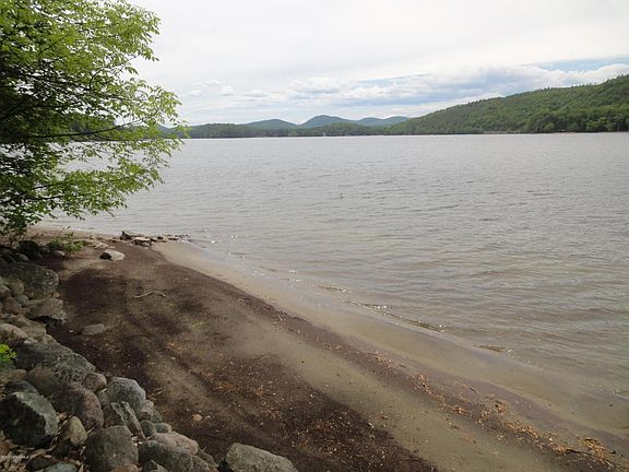 3rd image of 500 E Shore Dr