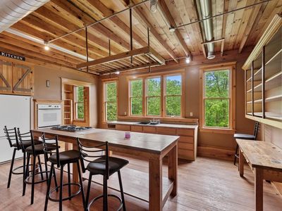 2996 Woodford DRIVE, West Bend, WI, 53090