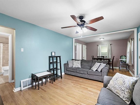 4th image of 10341 Saint Katherine Ln
