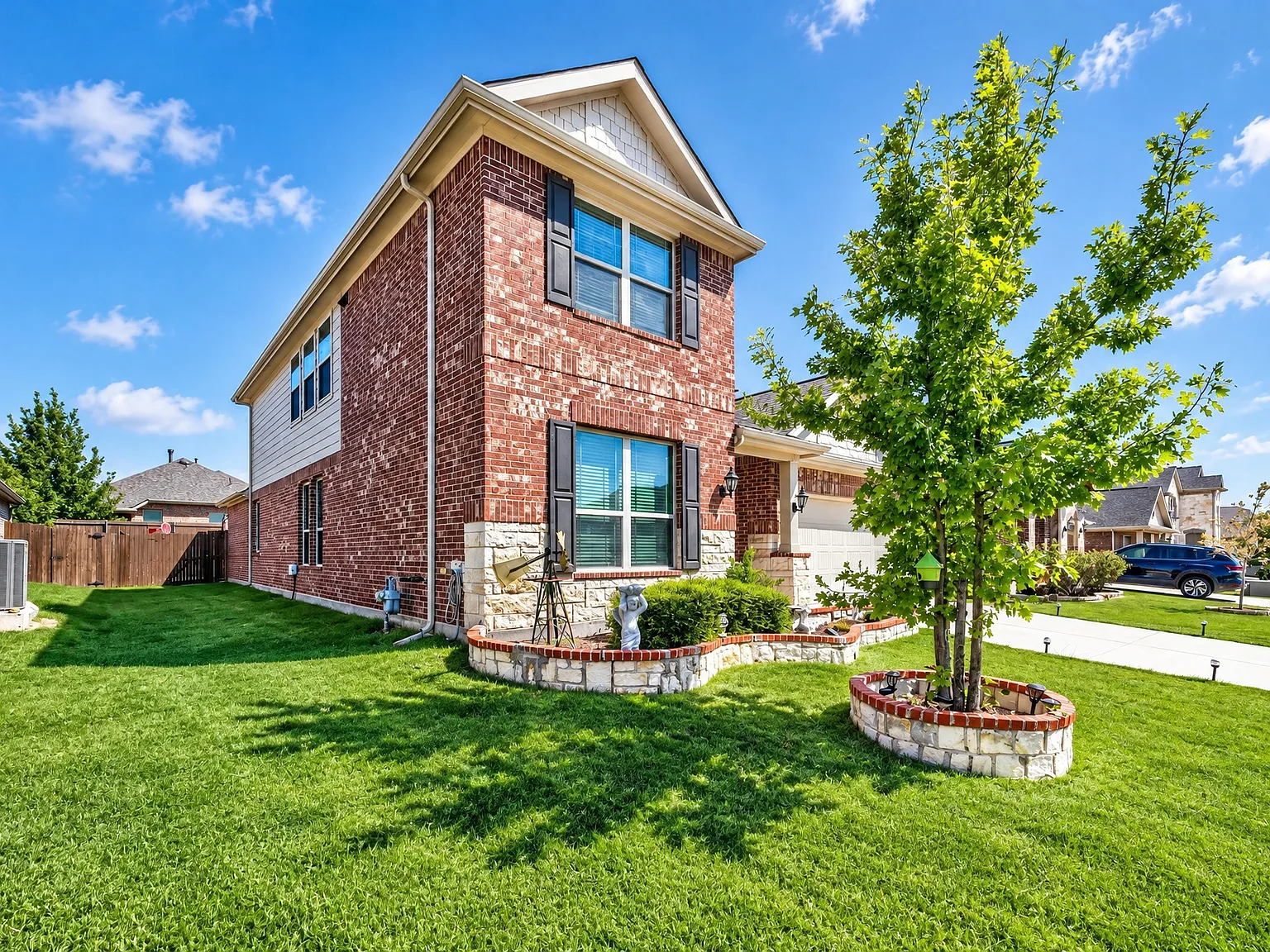 4 bed, 3168 sqft, $3,000 — Photo 3