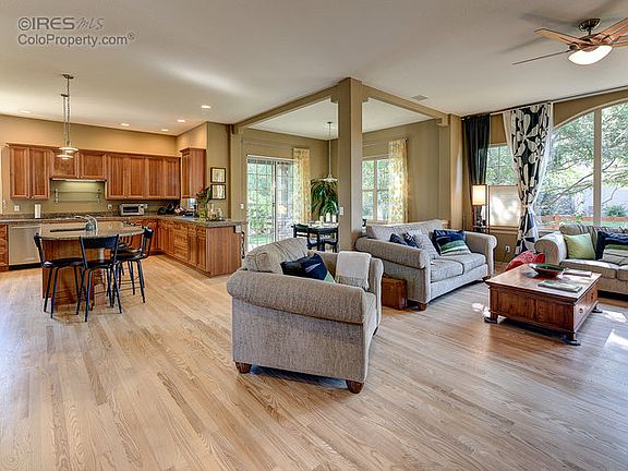 Open Floor plan!