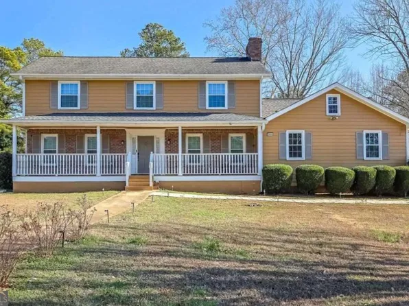 3944 Thornhill Dr SW, Lilburn, GA 30047