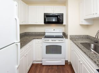 Lakewood Apartments, Hamden, CT 06517