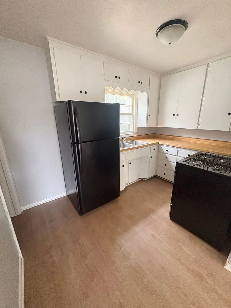 3 Bedroom 1 Bathroom, Coming Soon! — Photo 3