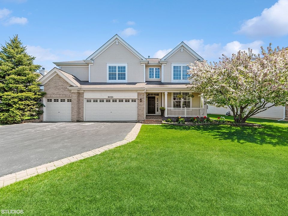 1st image of 3021 Monterey Ln