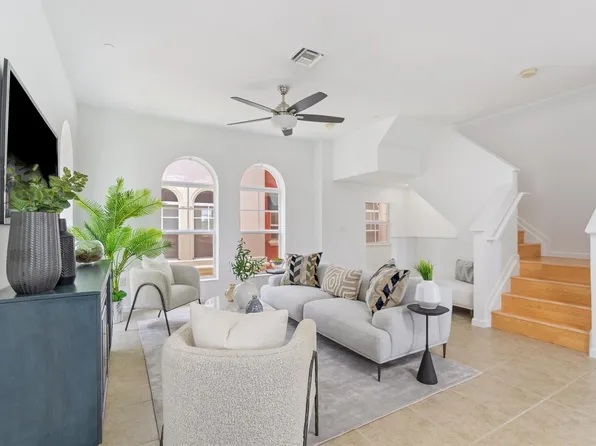 1033 NE 17th Way #1906, Fort Lauderdale, FL 33304