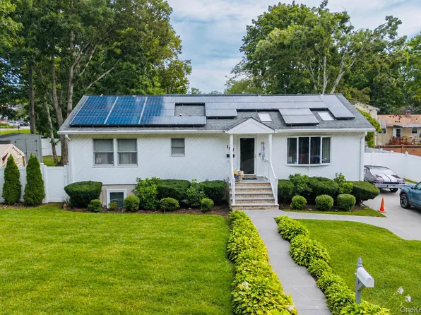 187 N 28th Street, Wyandanch, NY 11798