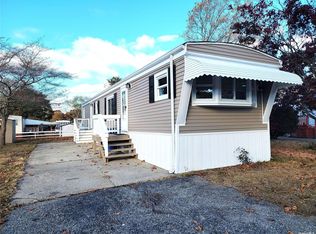 56 Valley Forge Dr, Bohemia, NY 11716