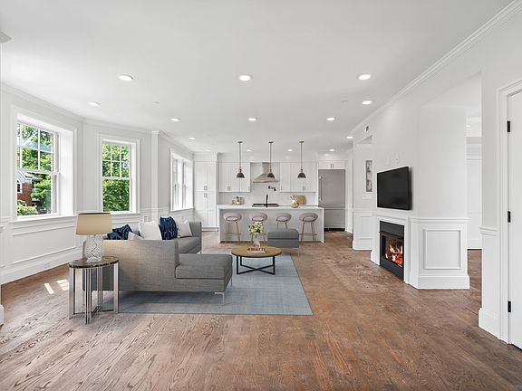 2nd image of 128 Longwood Ave #Penthouse