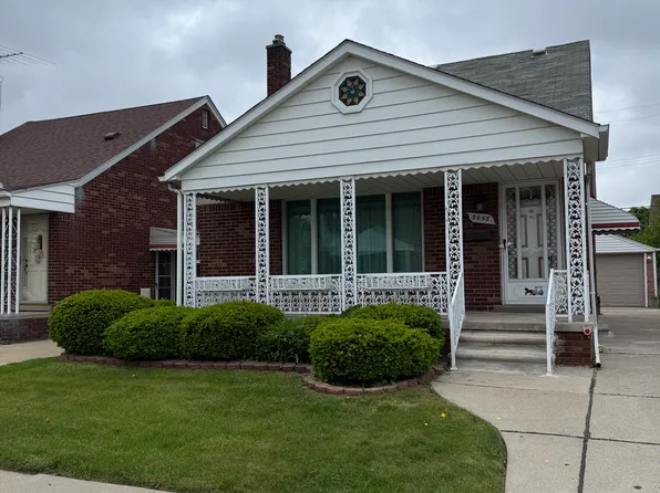 5458 Chase Rd, Dearborn, MI 48126