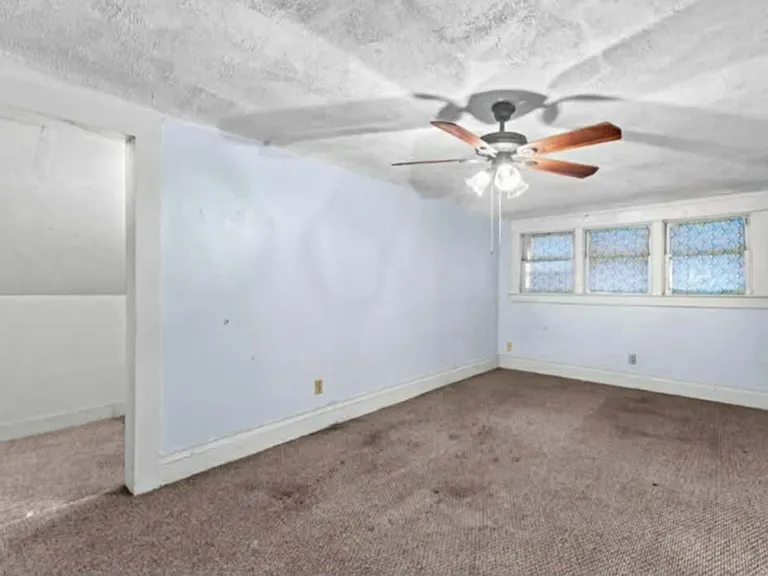 909 Baker St — Photo 8