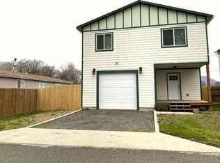 911 Poplar Dr, Dallesport, WA 98617