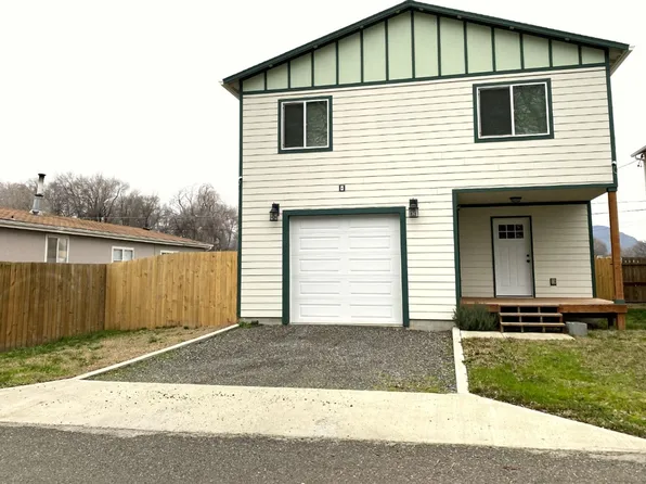 911 Poplar Dr, Dallesport, WA 98617