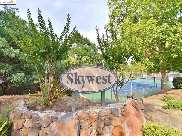1716 Holland Dr, Walnut Creek, CA 94597