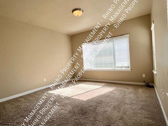 4th image of 3728 W Periwinkle Dr