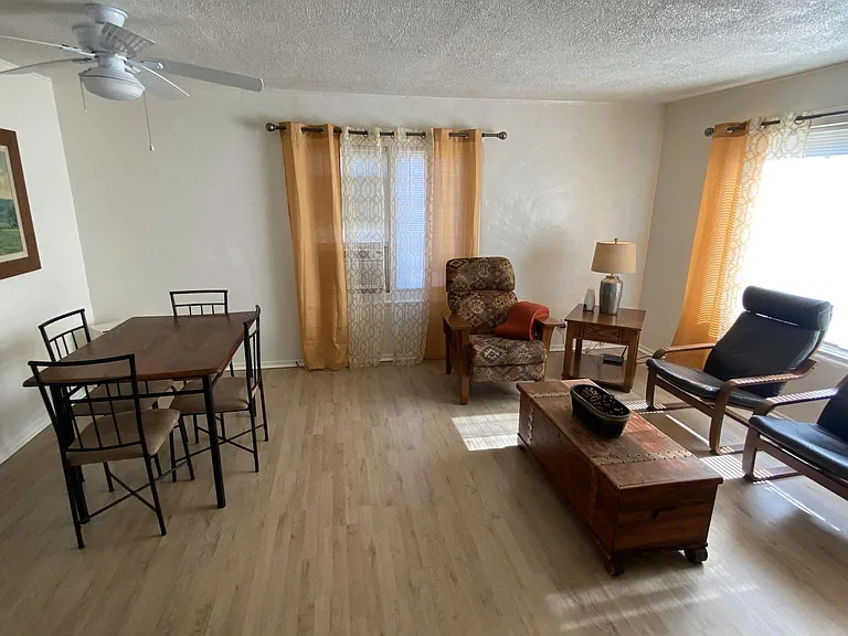 508 W Fleming Ave — Photo 1