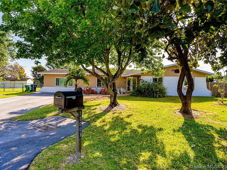 Front view from cul-de-sac.