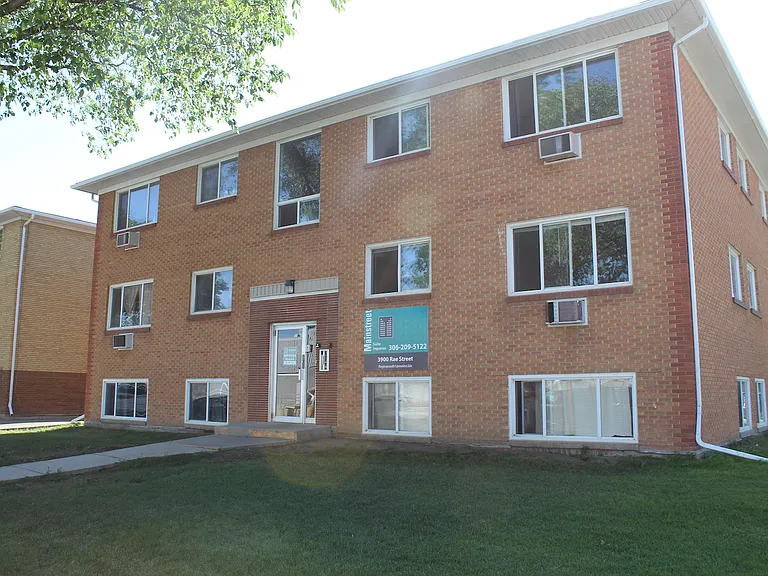 3900 Rae St — Photo 8