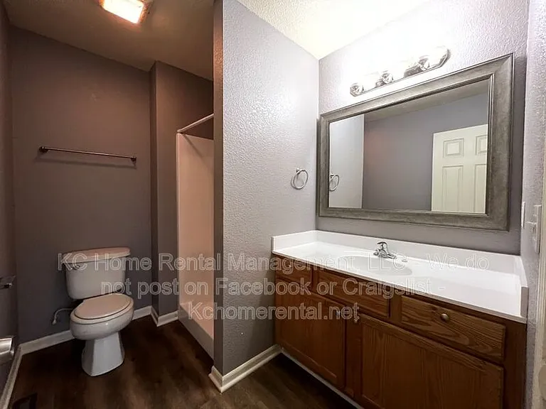1003 S Hocker Ave — Photo 11