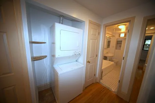 Rented by Metropolitan Realty | media 66