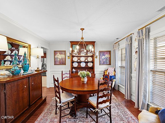 4th image of 242 Arbor Oaks Dr