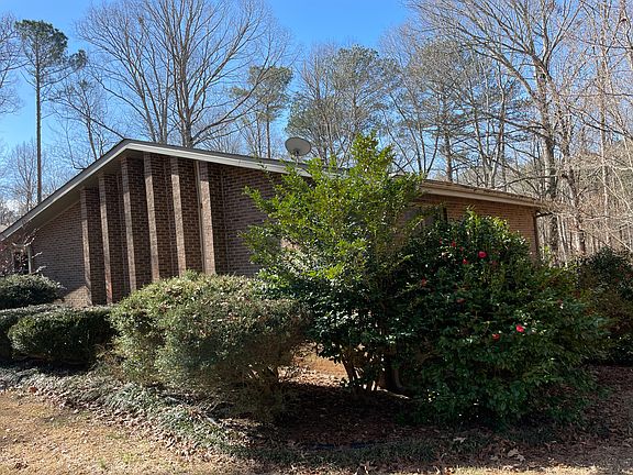 2nd image of 131 Creekwood Dr