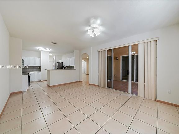 4th image of 15470 SW 41st Ter