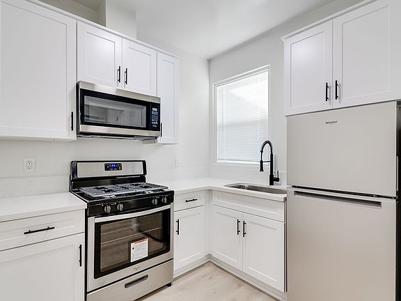 3rd image of 2967-69 E St #17954439