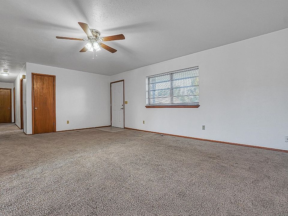 205 E Michigan Ave, Corn, OK 73024 Zillow