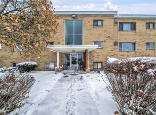 5200 Royalton Rd #D8, North Royalton, OH 44133