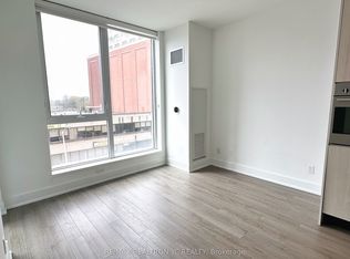 1 Belsize Dr #425-C10, Toronto, ON M4S 0B9