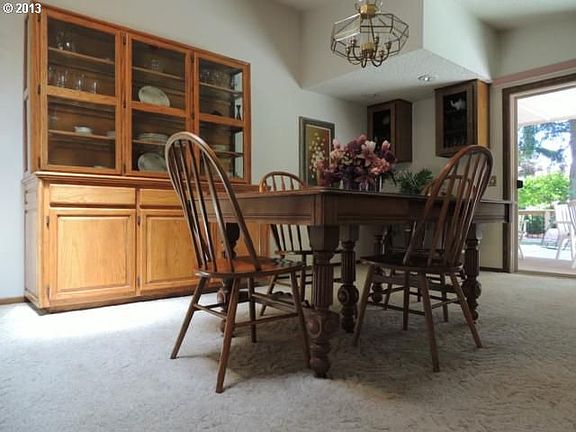 3rd image of 10609 NE 37th Ave
