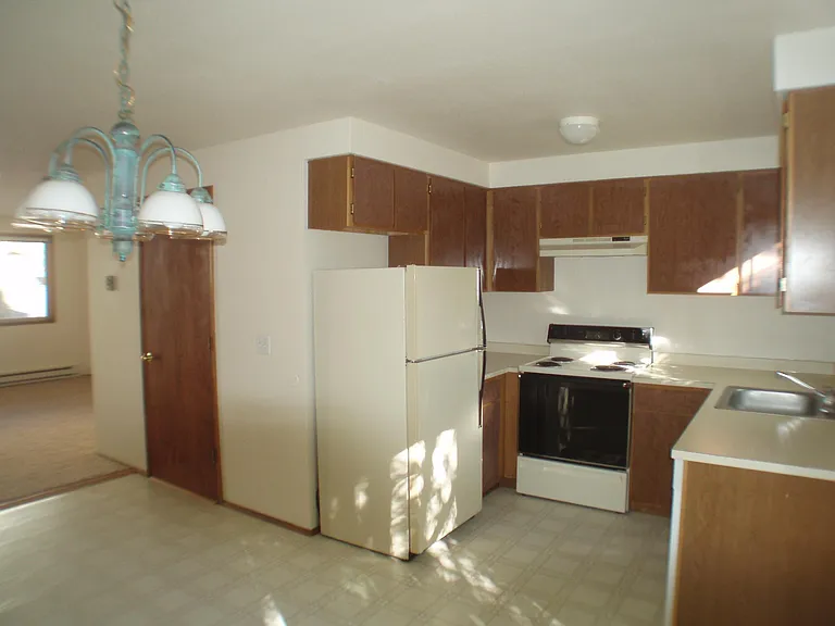 202 SW 17th St — Photo 5